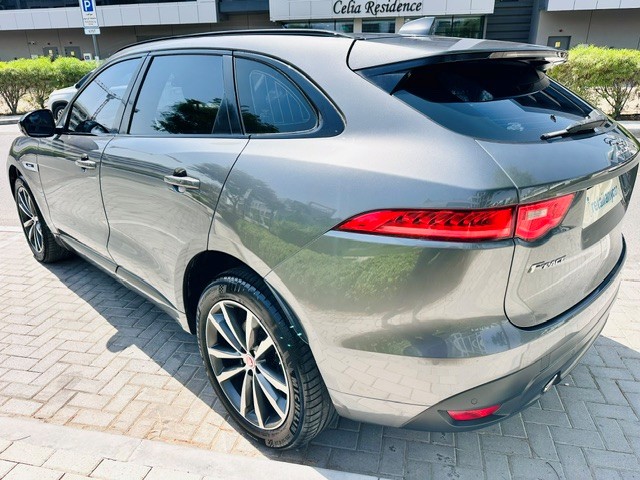 2017 Jaguar F-Pace 3.5 T V6 R Sport thumbnail 5