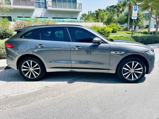 2017 Jaguar F-Pace 3.5 T V6 R Sport thumbnail 4
