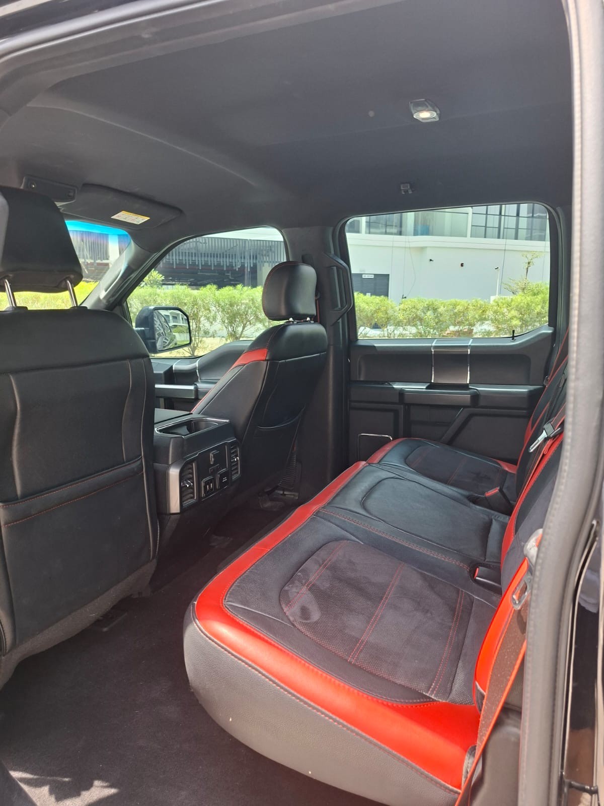 2017 Ford F-150 Lariat FX4 V6 thumbnail 8