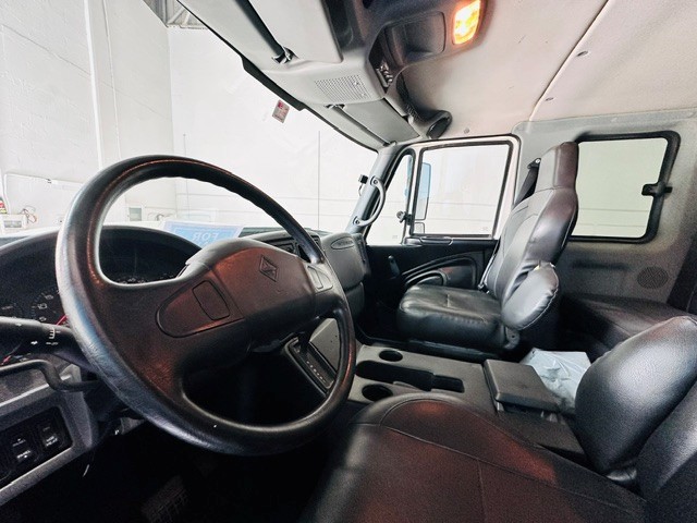 2009 International MXT V8 6.0L Diesel 4x4 Double Cab thumbnail 8