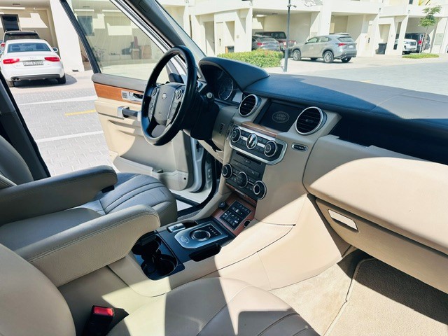 2016 Land Rover LR4 HSE thumbnail 7