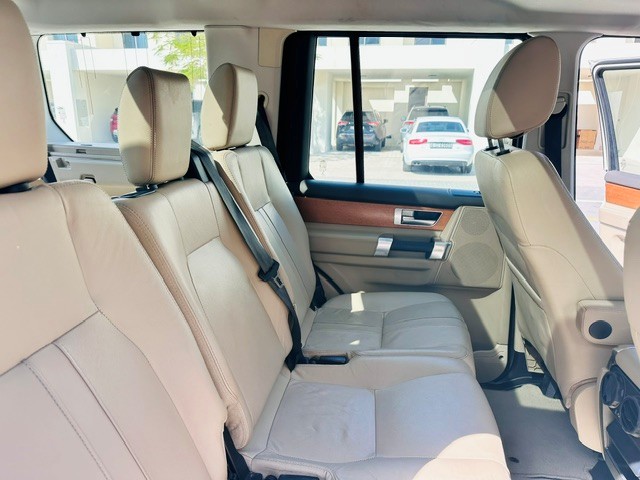 2016 Land Rover LR4 HSE thumbnail 8