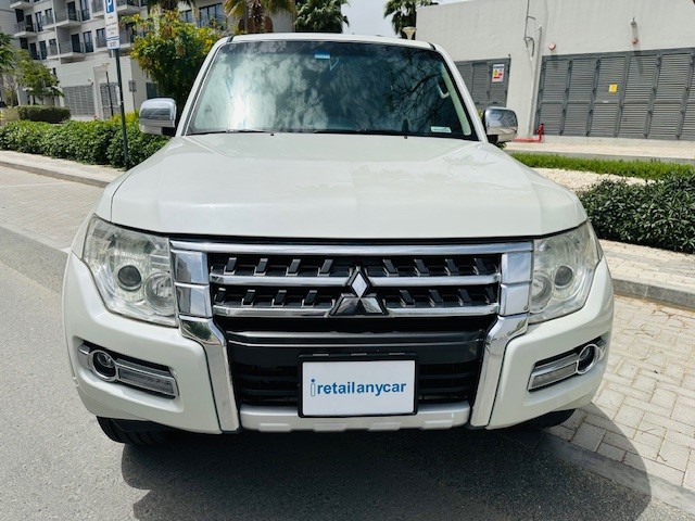 2017 Mitsubishi Pajero 3.5 GLS thumbnail 3