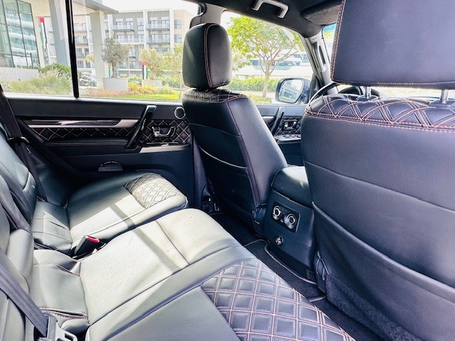 2020 Mitsubishi Pajero 3.8 Signature thumbnail 7